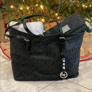 Michael Korea’s Jet Set Travel purse